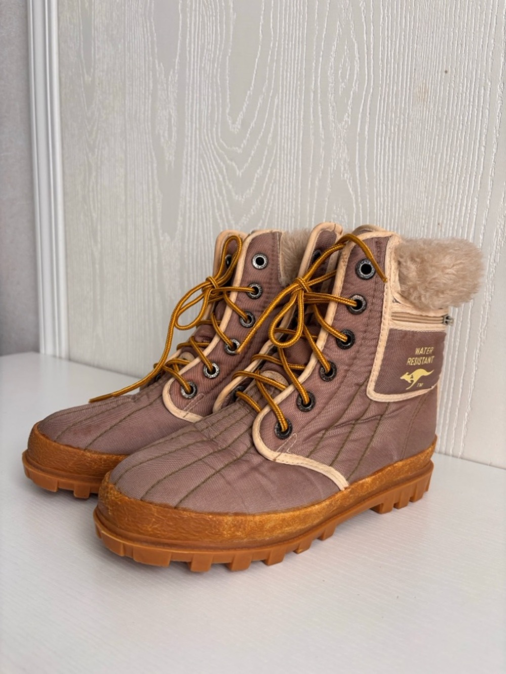 Kangaroos | Resistant Quilted Winter Boot in Mauve with Faux Fur | Size 6 - Picture 6 of 7
